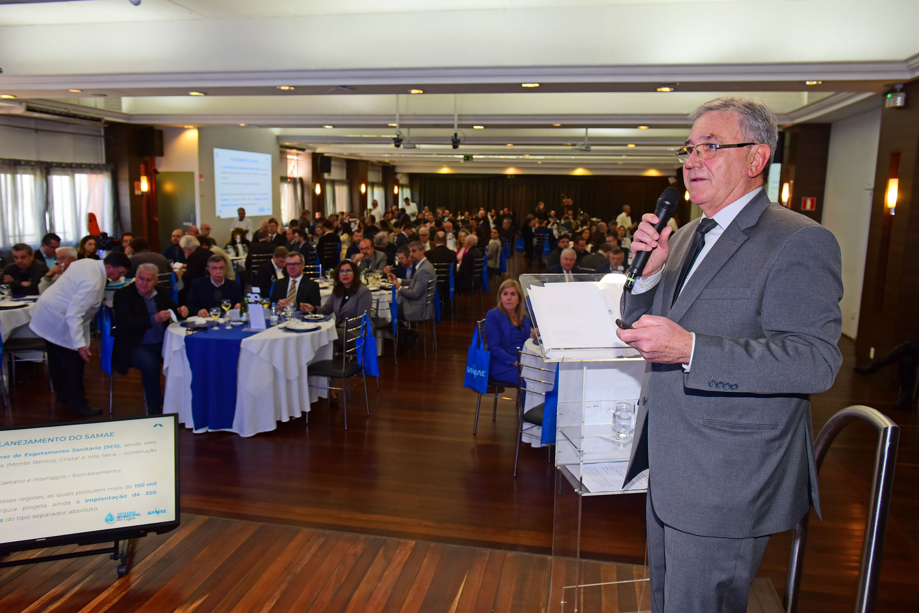Diretor-presidente do Samae, Gilberto Meletti, foi o palestrante desta segunda-feira (02/10) na RA CIC Caxias